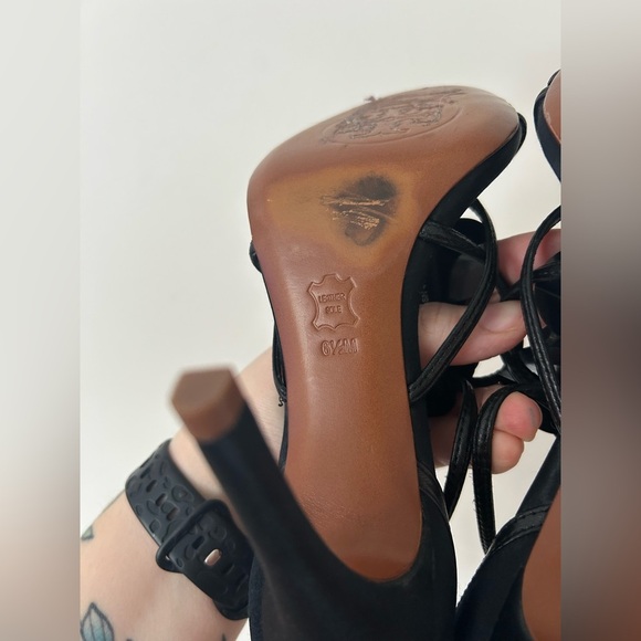 Tory Burch Black Leather Blossom Floral Embellished Sandals Size 6.5 - Picture 7 of 8